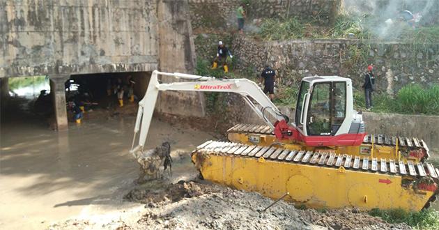 Sungai Tiban Lama Dibersihkan dari Sampah